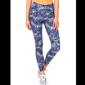 THRIVE SOCIETE || Print Pocket Legging in Blue Abstract Storm - SZ XS ✨NWOT✨